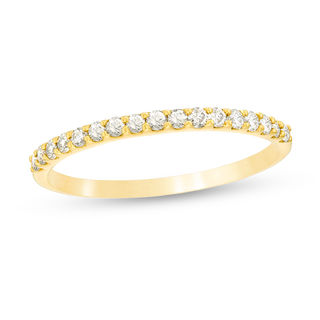 1/4 CT. T.W. Diamond Band in 10K Gold | Banter